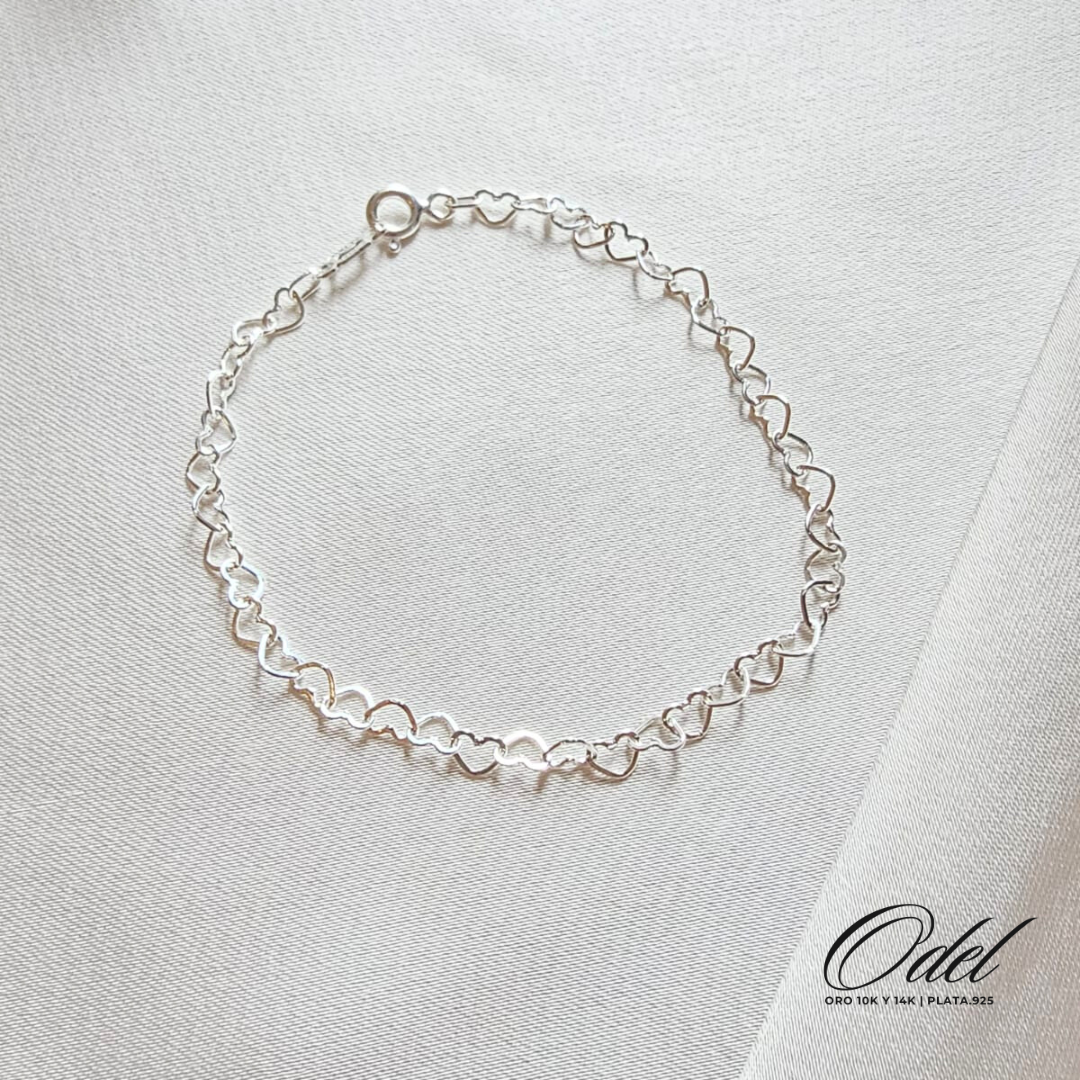 Pulsera de corazones en plata .925 – romántica y brillante