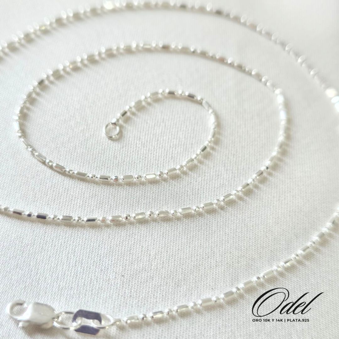 Cadena Punto y Coma en plata .925 – 45 cm diseño original y moderno