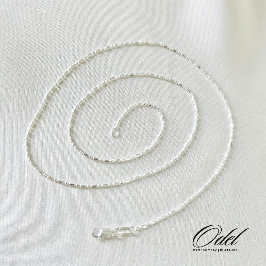 Cadena Punto y Coma en plata .925 – 45 cm diseño original y moderno