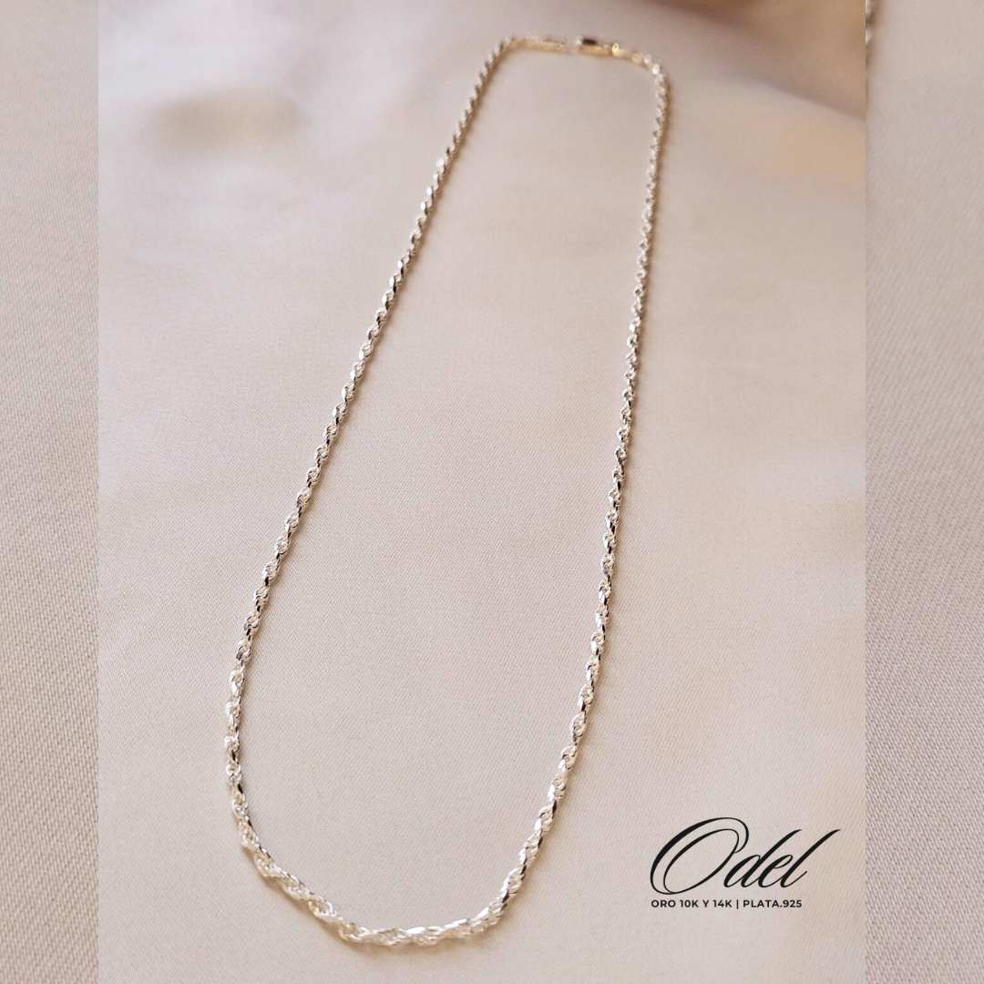 Collar torsal en plata .925 – 45 cm resistente y con estilo