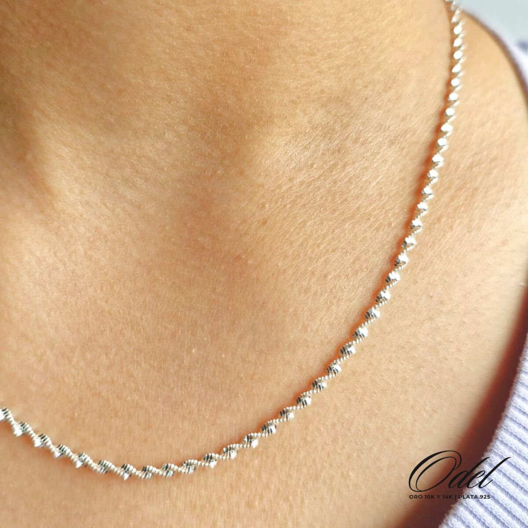 Cadena tipo Singapur en plata .925 – 45 cm delicada y brillante